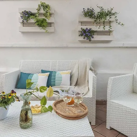 Ferienwohnung Terzo Campanello - Terrazza Nel Centro Storico Lecce Exterior foto
